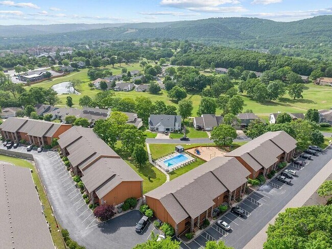 Building Photo - 193 Avondale Dr