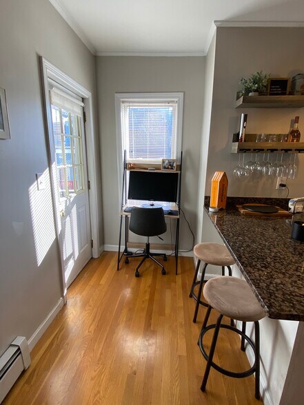 Building Photo - 188 Gold St