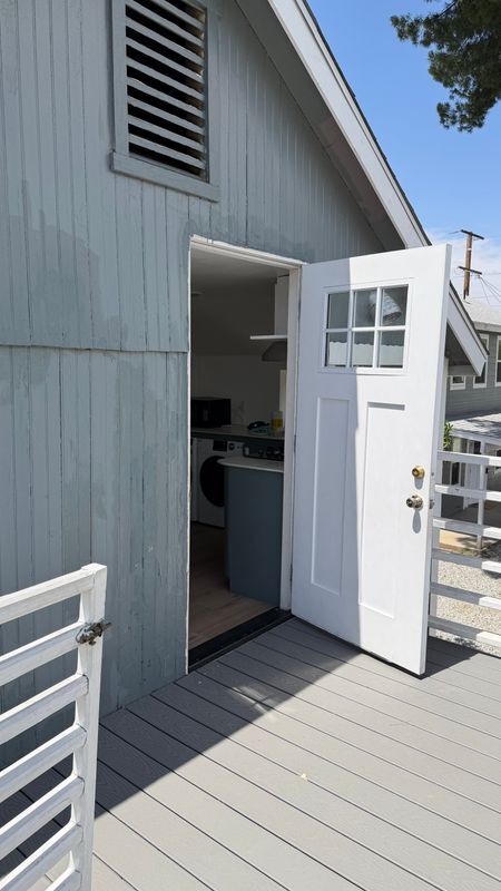 Building Photo - 301 W 1st St