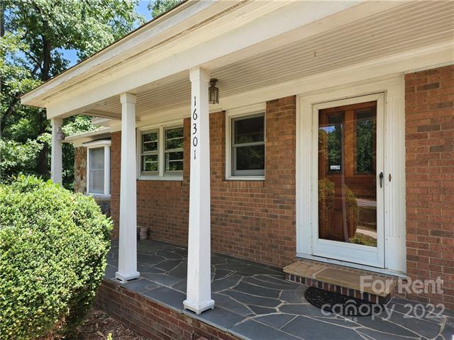 Building Photo - 16301 US-52