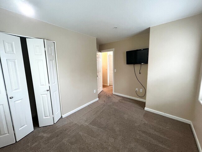 Building Photo - 8720 SW 147th Terrace
