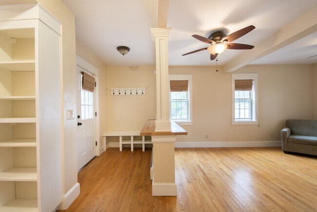 Building Photo - 51 Kingston Ave