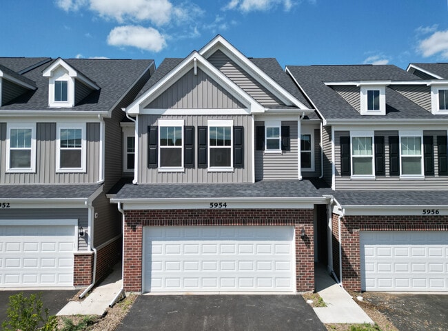 Primary Photo - 5954 Hawkweed Dr