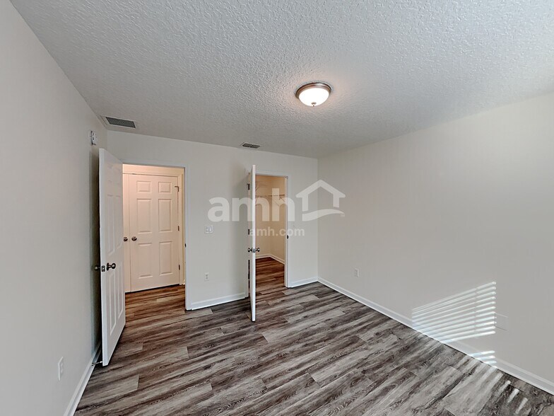 Building Photo - 161 E Blackjack Branch Way