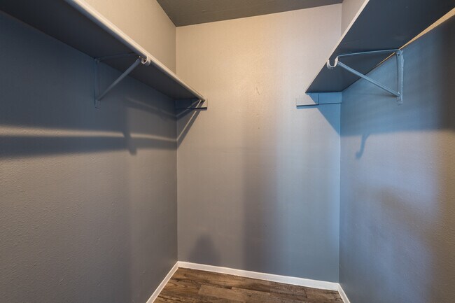 Building Photo - 708 Santa Rosa Dr