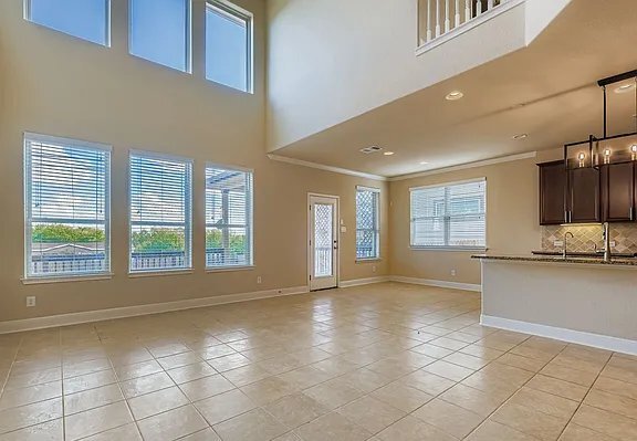 Building Photo - 220 Heavenly Vw