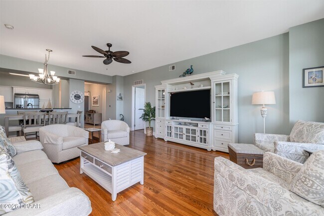 Building Photo - 2801 S Ridgewood Ave