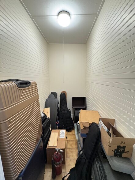 Building Photo - 18 Sawyer Ter