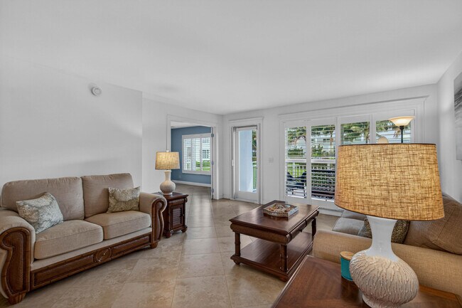 Building Photo - 3114 S Ocean Blvd