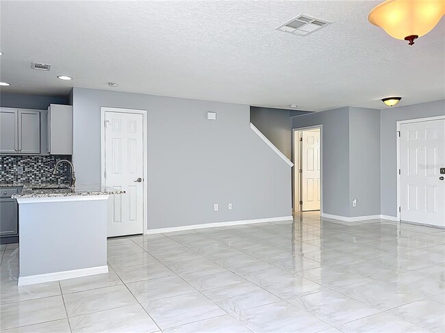 Building Photo - 12625 Tanja King Blvd