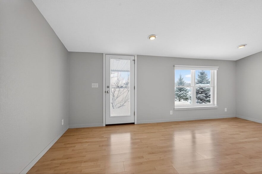 Building Photo - 18025 Doehrman Rd