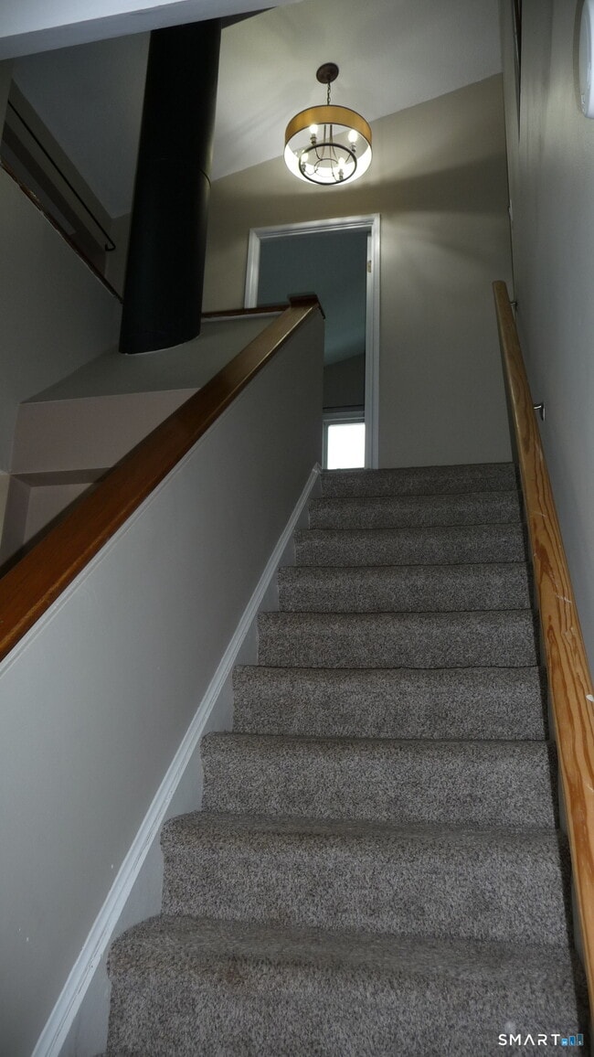 Building Photo - 11 Little River Ln