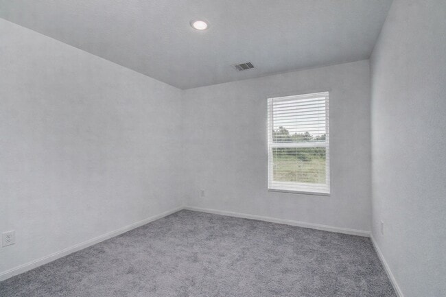 Building Photo - 2002 Rd 5500