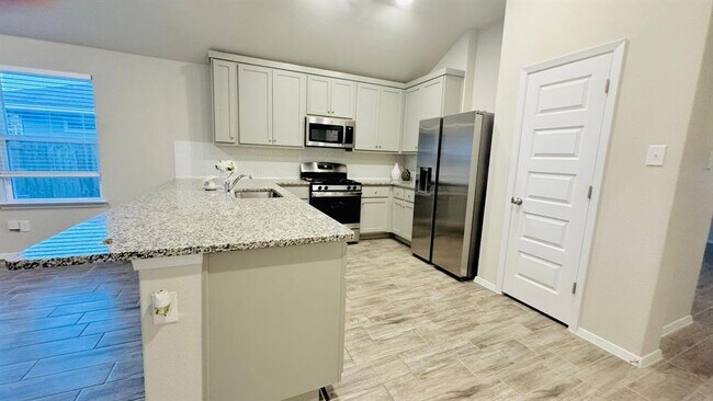 Building Photo - 212 Rollingwood Dr