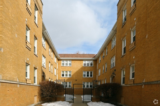 Building Photo - 707-713 Seward St