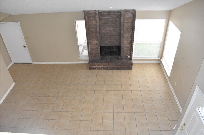 Building Photo - 8903 Kalewood Dr