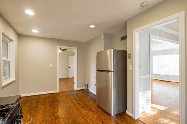 Building Photo - Cute 3 bedroom, 1 bath house in Homewood!