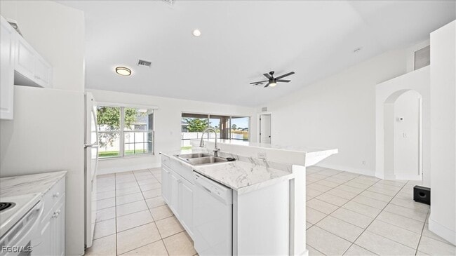 Building Photo - 1801 NW 1st Ave