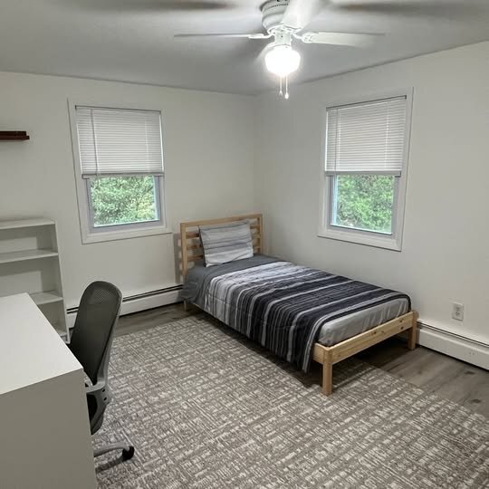 Building Photo - 114 S Lee St