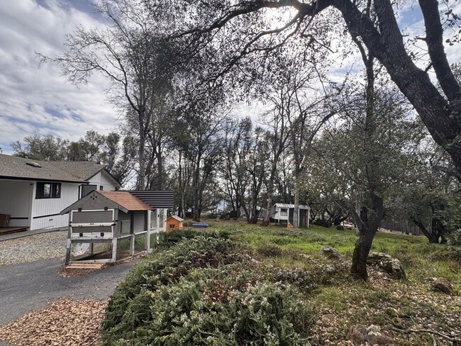 Building Photo - 17554 Patricia Way