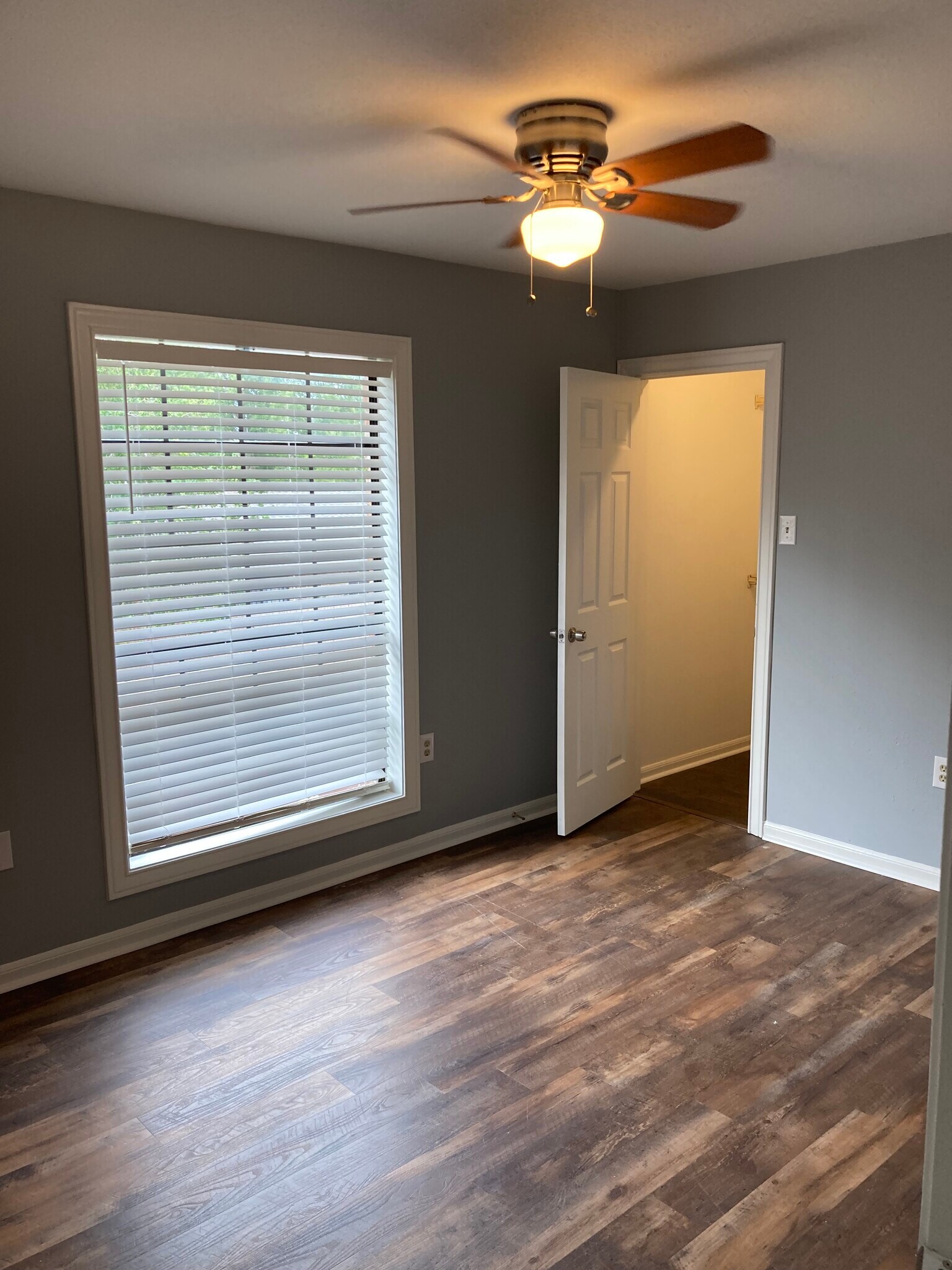 Building Photo - 13715 Kenner Ave