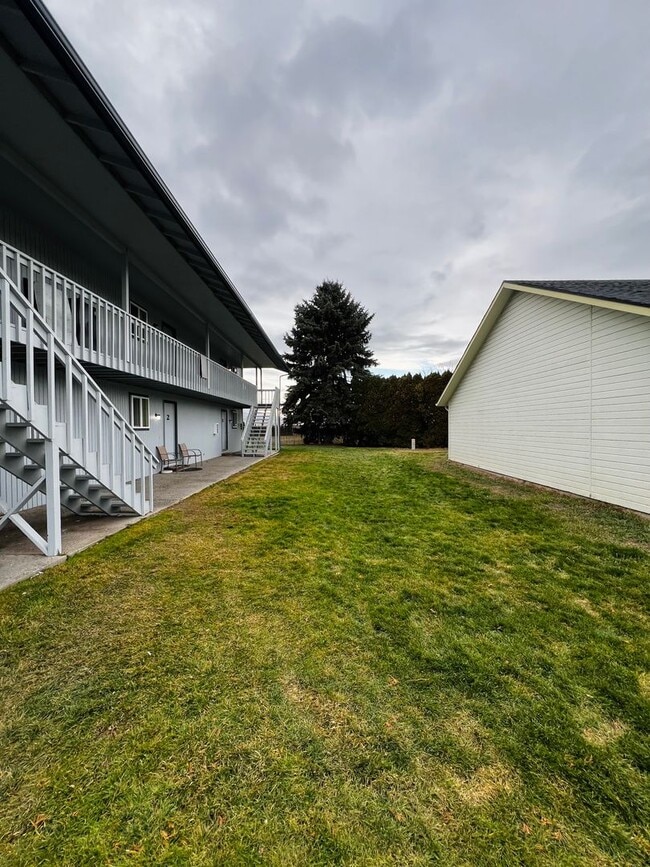 Building Photo - 4212 S 3rd St