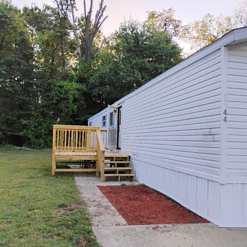 Building Photo - 44 Deerwood Park