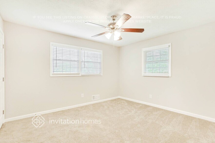 Building Photo - 6115 Marilla St