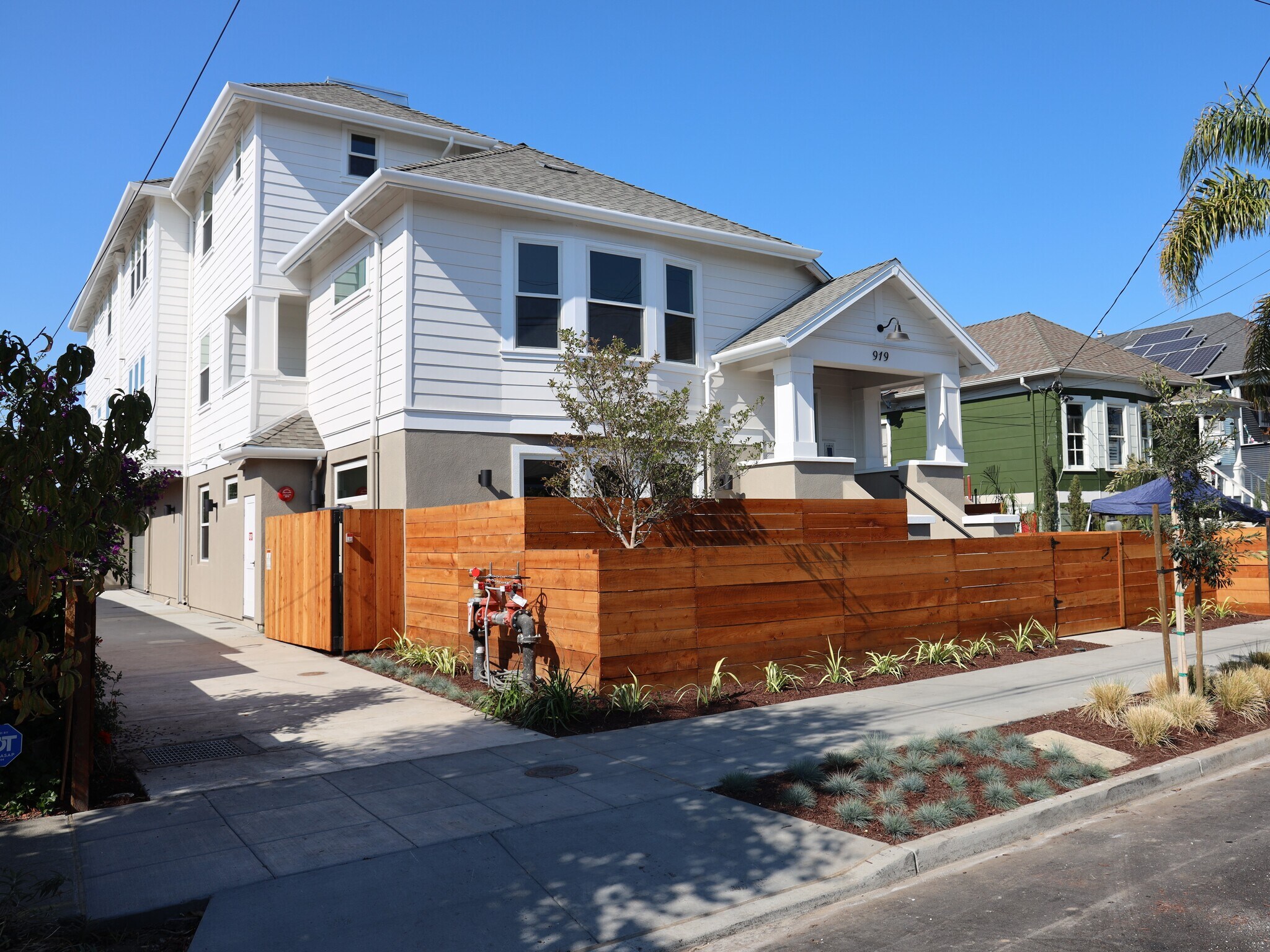 Building Photo - 919 39th Ave