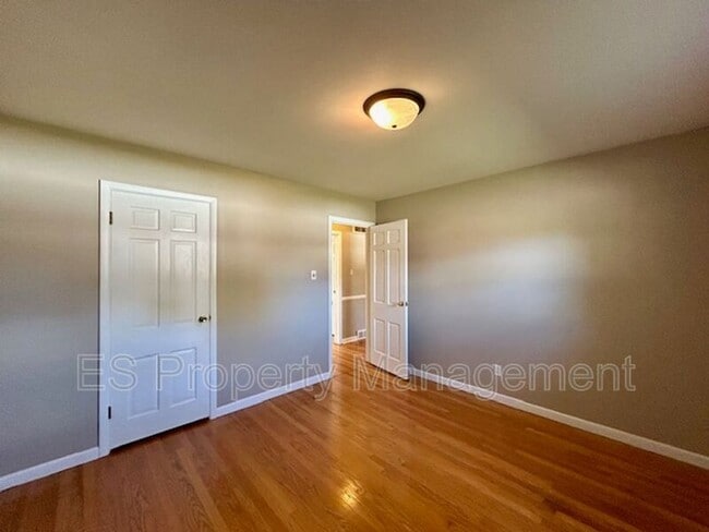 Building Photo - 5106 Radnor Rd