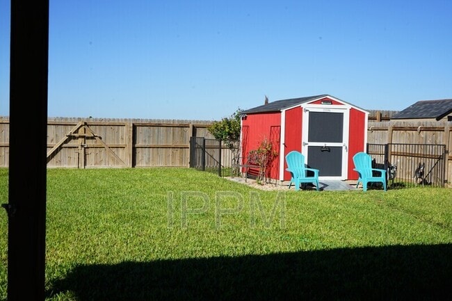 Building Photo - 2234 S Christian Cir
