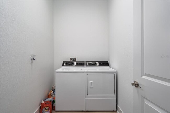 Building Photo - 8210 Golden Bch Ct