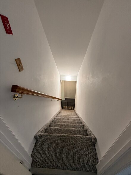 Building Photo - 334 Bowler Ct