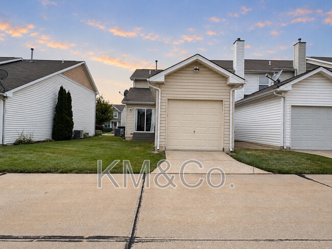 Building Photo - 213 Countryshire Dr