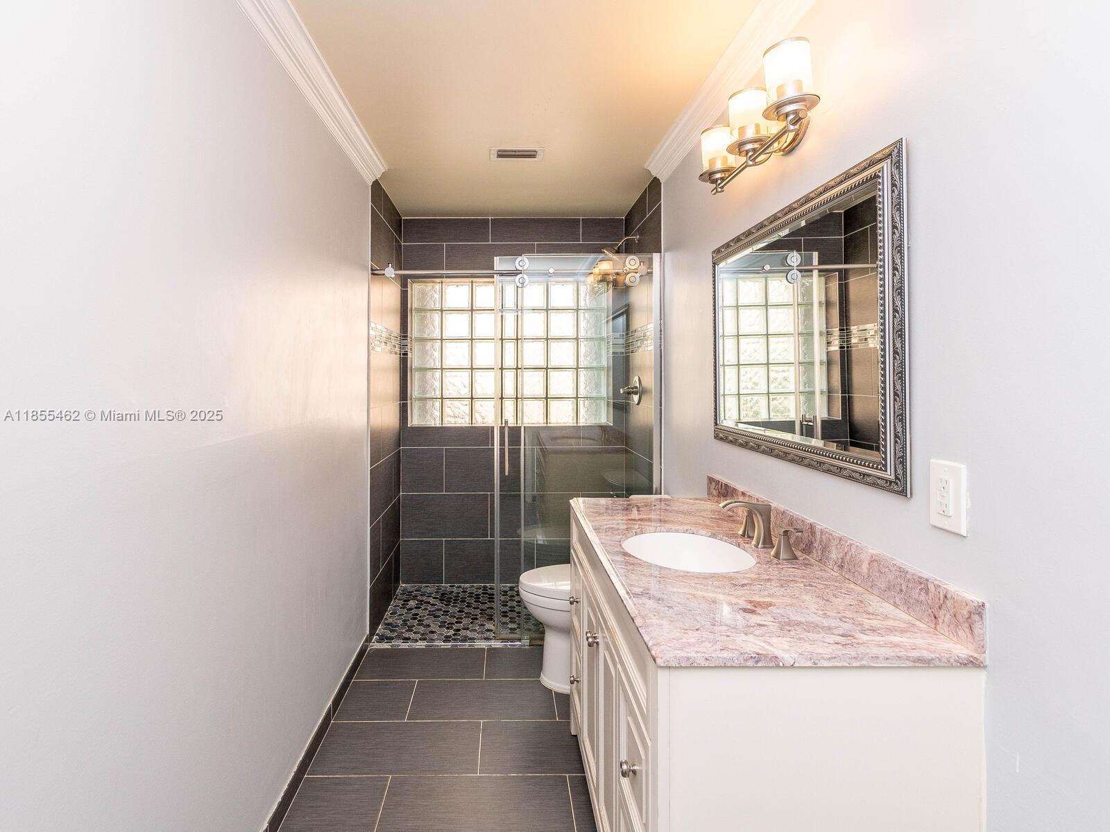 Building Photo - 9939 Majestic Way