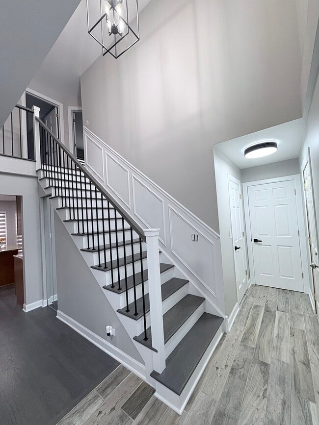 Building Photo - 1004 Longford Rd