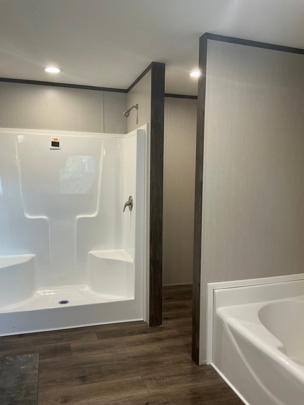 Building Photo - 11 Club Cir