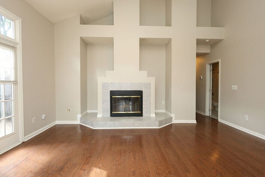 Building Photo - 112 Buena Vista Dr