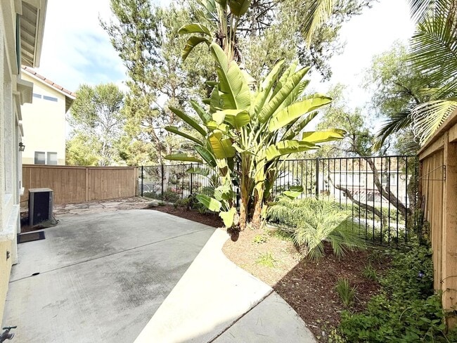 Building Photo - Single Family Home in Mission San Luis Rey!