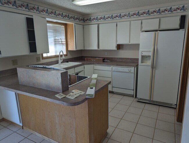 Building Photo - Dunbarr Preston (DP)