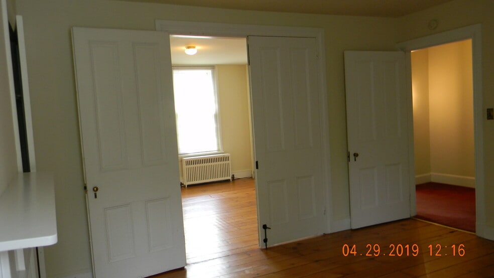 Building Photo - 311 N High St