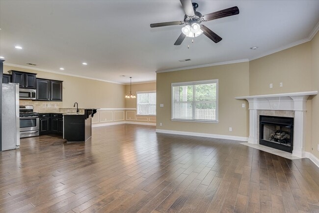 Building Photo - 4 Bedroom 2.5 Bath in Crawford Creek
