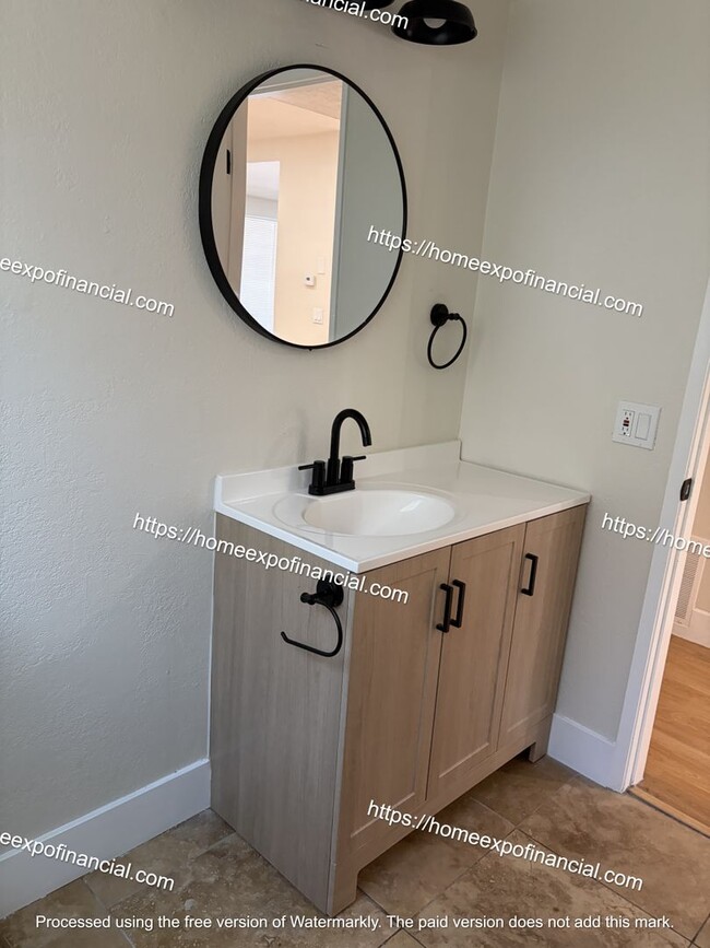 Building Photo - Nice Home For Rent