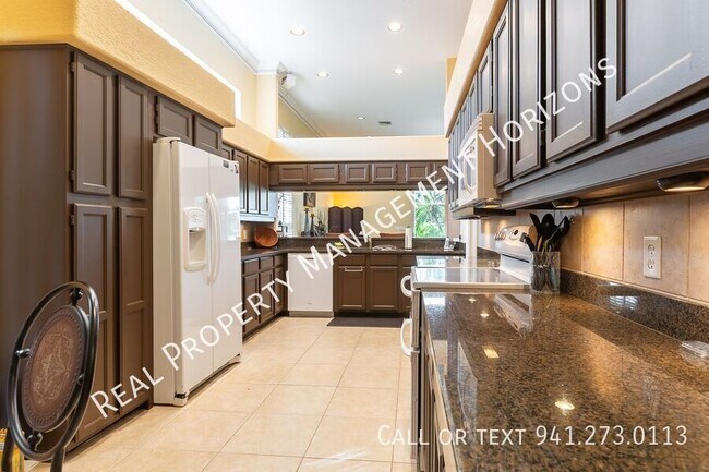 Building Photo - 6815 Pleasant Hill Rd