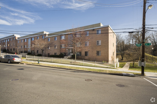 Primary Photo - Benning Park Apartments