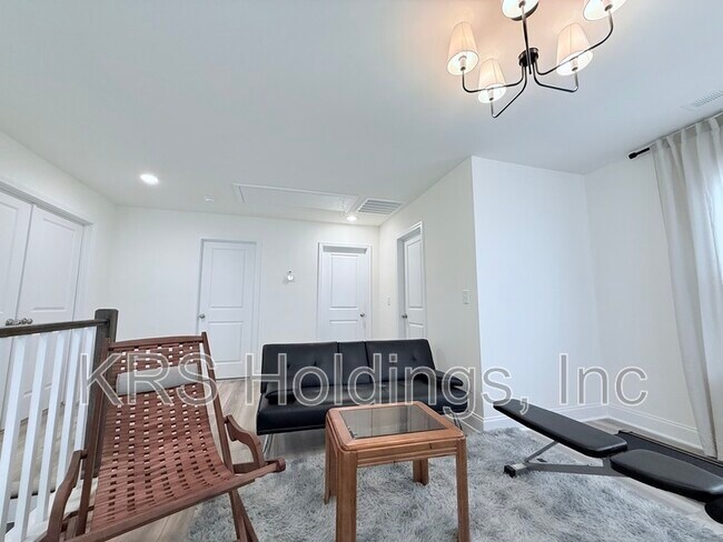 Building Photo - 1196 Channel Drop Lp