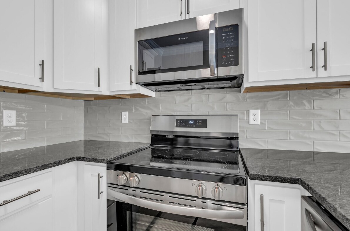 Building Photo - 102 Hogan Hts Dr