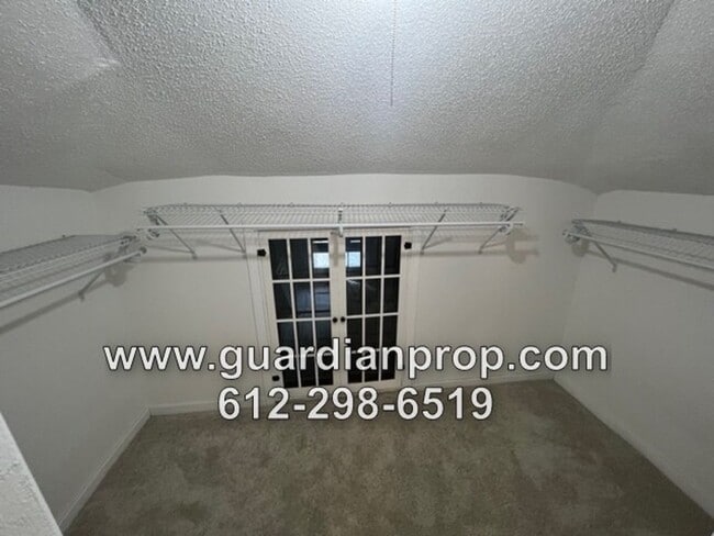 Building Photo - House Available August 1, Updated Kitchen ...