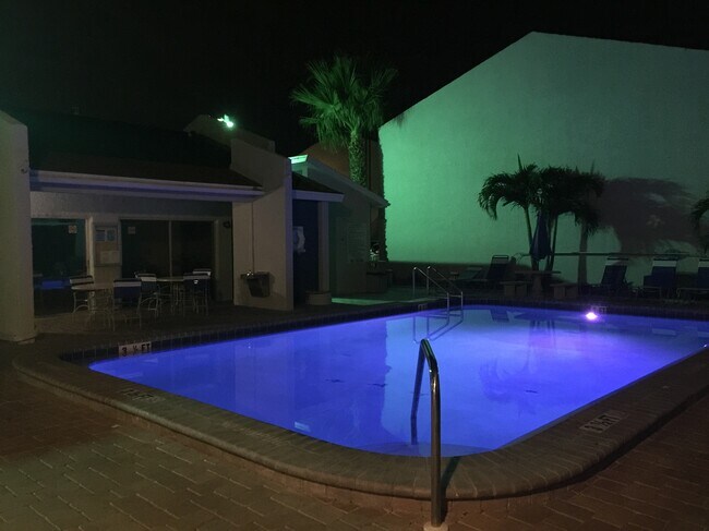 Building Photo - 345 Medallion Blvd