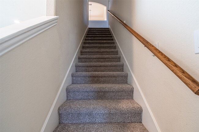 Building Photo - 1610 Juniper Knoll Way